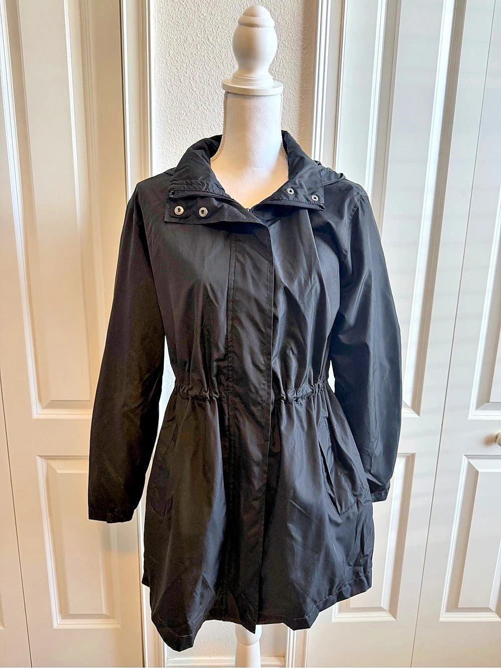 a new day Women's Black Rain-Resistant Hooded Jacket Size Medium